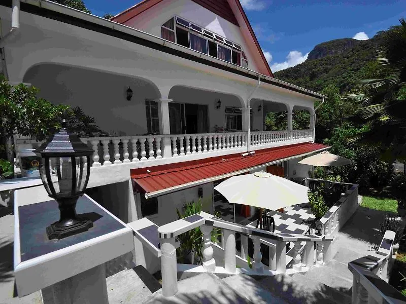Hébergement de vacances Chrisent Residence Port Glaud